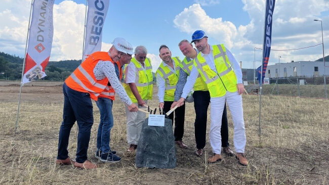 4-f33e86d6cf23d350cf705d483ffe46c638a9161f